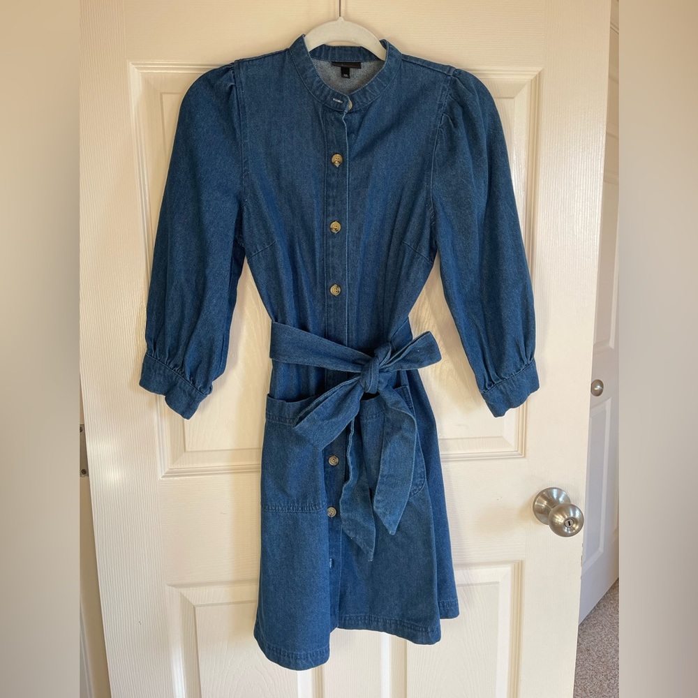 Who What Wear XS NWOT brand new, denim dress, two pockets in the front
